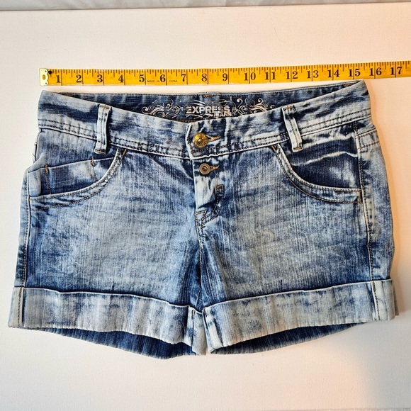 Final Price Y2K Express Vintage Lowrise Button Fly Denim Shorts Sz 2 - Picture 1 of 7